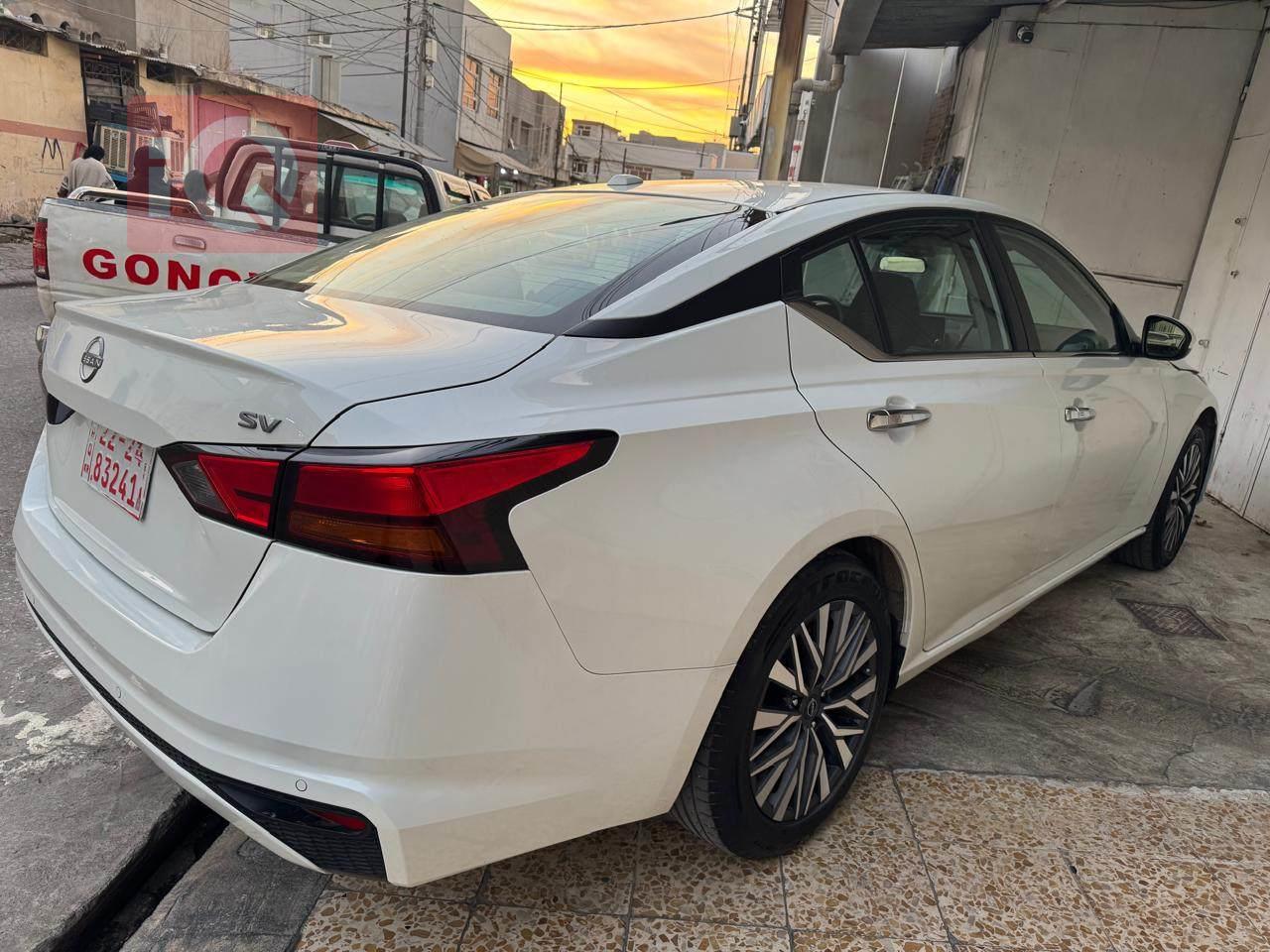 نيسان ألتيما